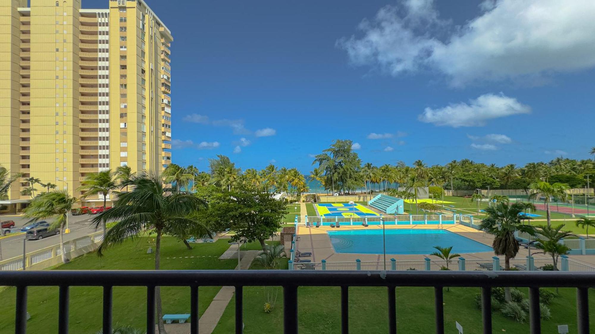 Moana'S Beach Apartment In Luquillo Pr Beach View Bagian luar foto